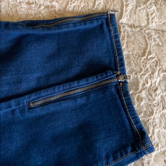 Old Navy mid rise skinny jeans with zipper - Picture 3 of 5